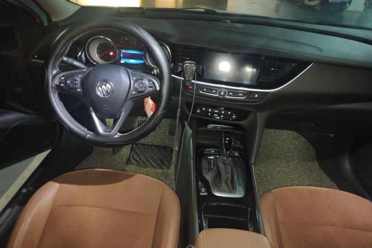 Used Buick Regal 2019 20T Elite Version China VI Standard Center Console