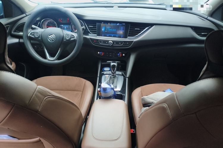 Used Buick Regal 2019 20T Elite Version China VI Standard Center Console