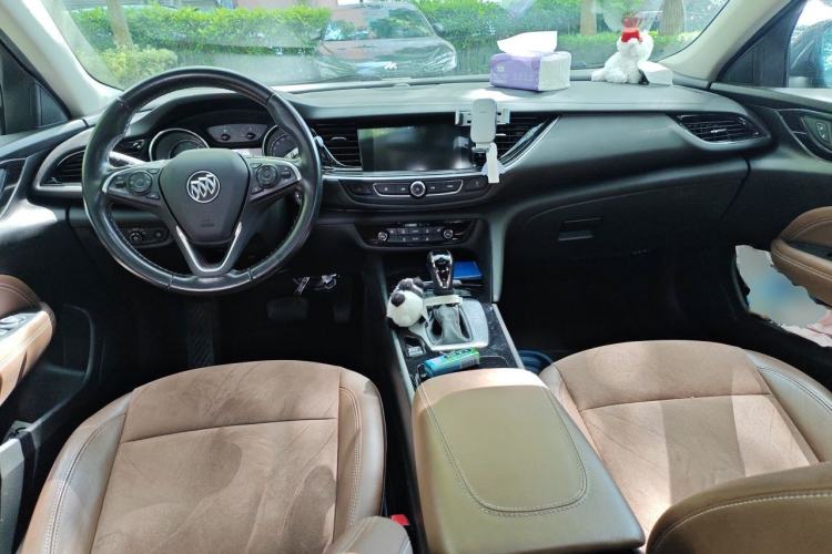 Used Buick Regal 2019 Revised 20T Luxury Version China VI Standard Center Console