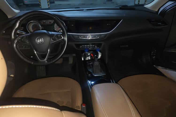 Used Buick Regal 2019 20T Elite Version China VI Standard Center Console