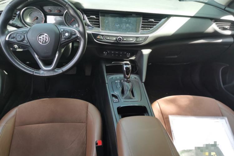 Used Buick Regal 2019 20T Elite Version China VI Standard Center Console