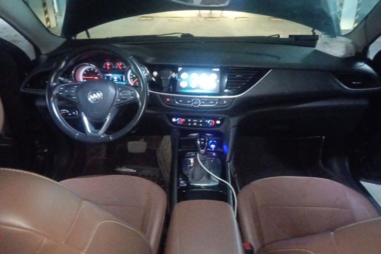 Used Buick Regal 2019 20T Elite Version China VI Standard Center Console