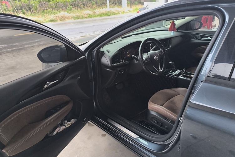 Used Buick Regal 2019 28T Luxury Edition China VI Driver Seat