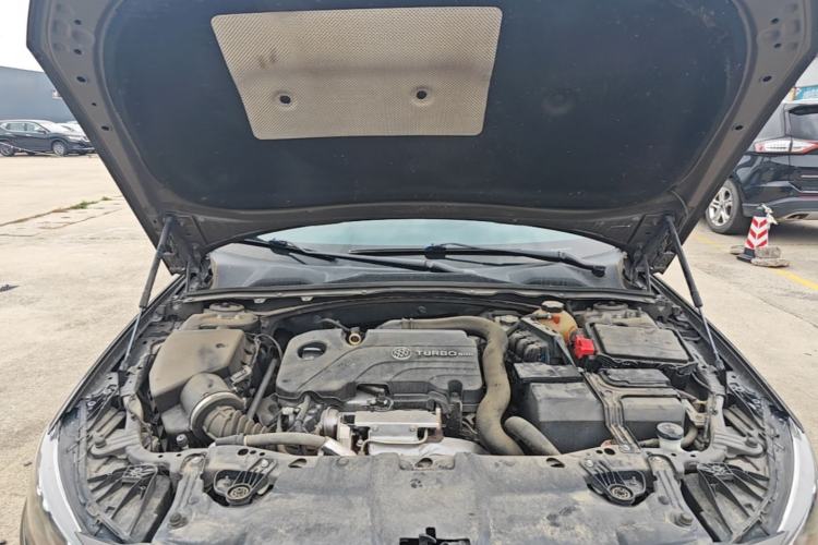 Used Buick Regal 2019 20T Elite Version China V Standard Engine Bay