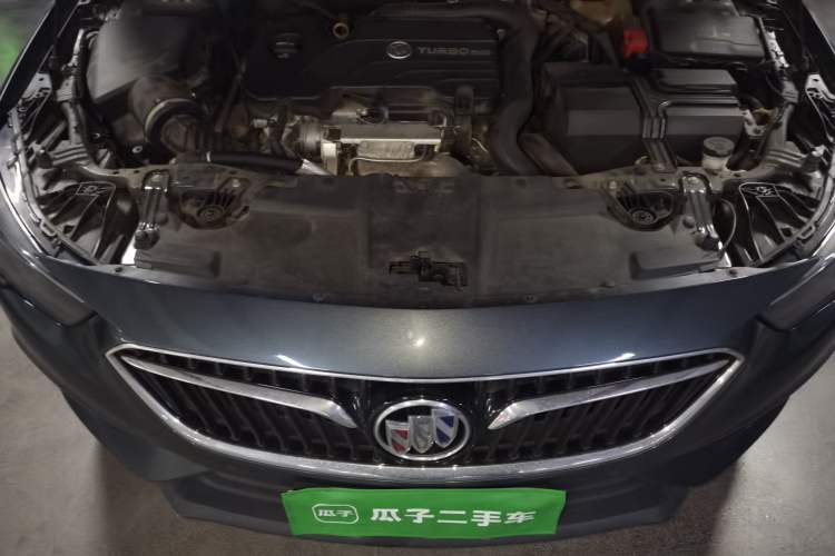 Used Buick Regal 2019 20T Luxury Model China VI Standard Engine Bay