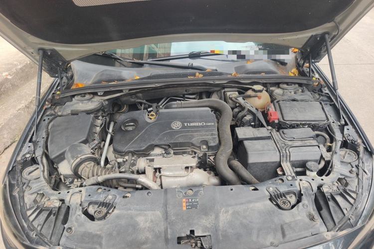 Used Buick Regal 2019 20T Elite Version China VI Standard Engine Bay