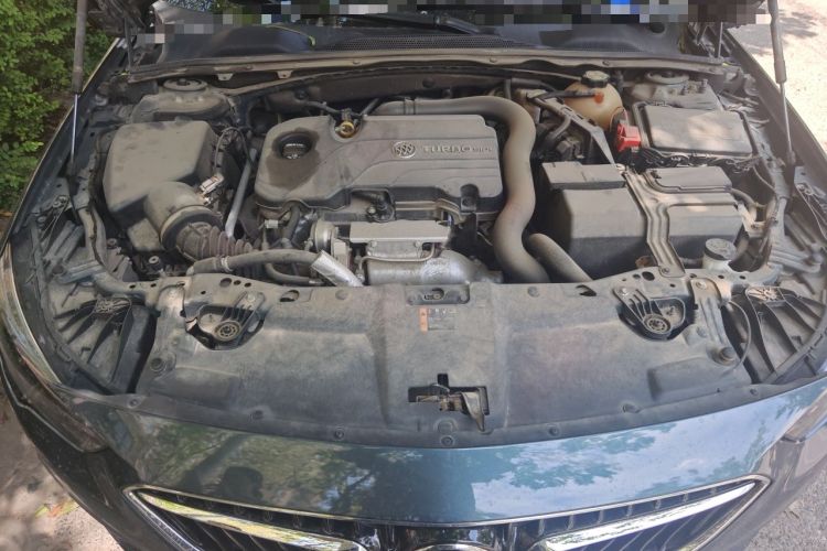 Used Buick Regal 2019 Revised 20T Luxury Version China VI Standard Engine Bay