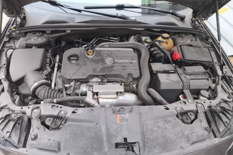 Used Buick Regal 2019 20T Luxury Model China V Standard Engine Bay