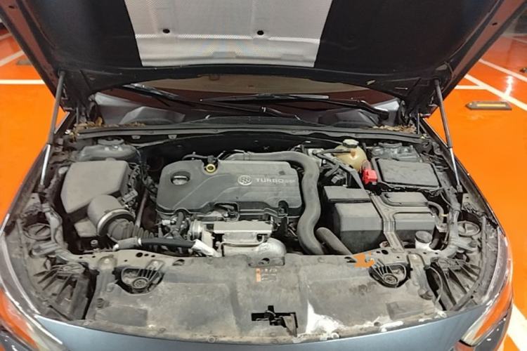 Used Buick Regal 2019 20T Elite Version China VI Standard Engine Bay