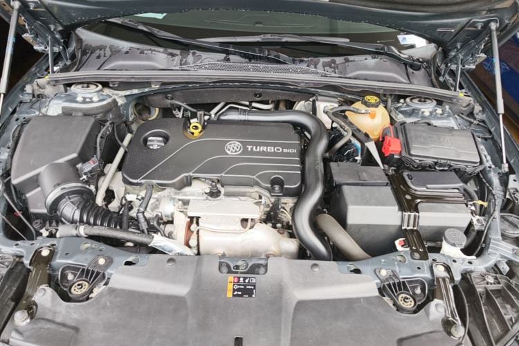 Used Buick Regal 2019 20T Elite Version China VI Standard Engine Bay