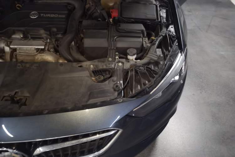 Used Buick Regal 2019 20T Luxury Model China VI Standard Engine Bay Left