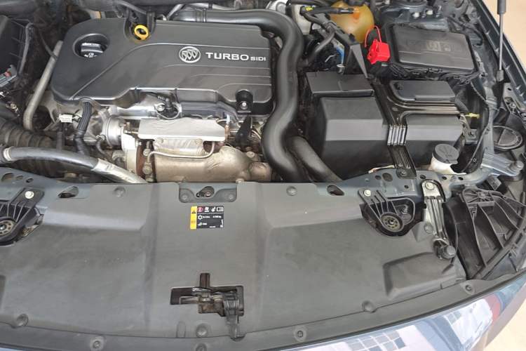 Used Buick Regal 2019 20T Elite Version China VI Standard Engine Bay Left
