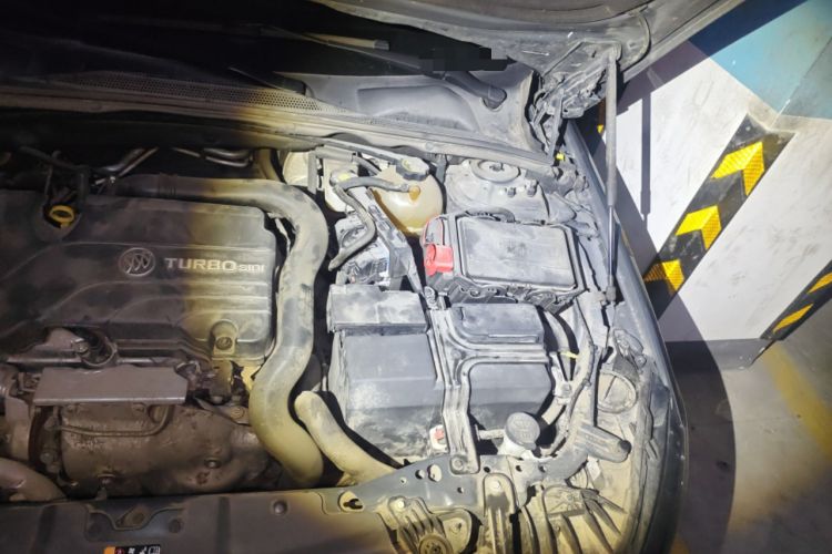 Used Buick Regal 2019 20T Elite Version China VI Standard Engine Bay Left