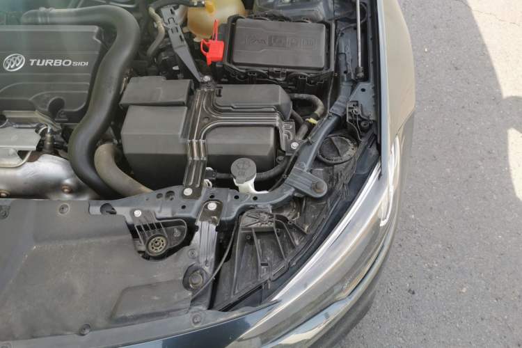 Used Buick Regal 2019 20T Elite Version China VI Standard Engine Bay Left
