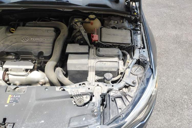 Used Buick Regal 2019 20T Elite Version China VI Standard Engine Bay Left