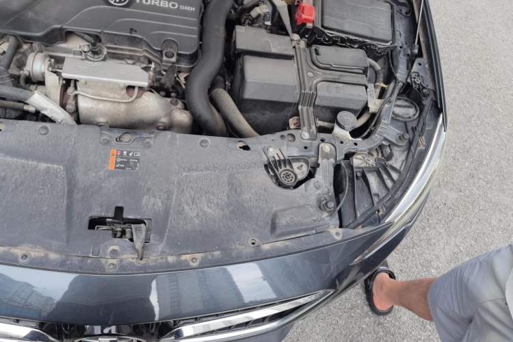 Used Buick Regal 2019 20T Elite Version China VI Standard Engine Bay Left