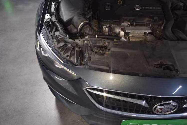 Used Buick Regal 2019 20T Luxury Model China VI Standard Engine Bay Right