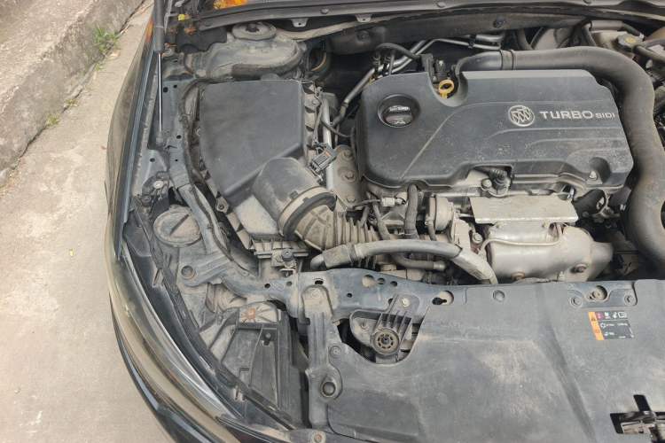 Used Buick Regal 2019 20T Elite Version China VI Standard Engine Bay Right