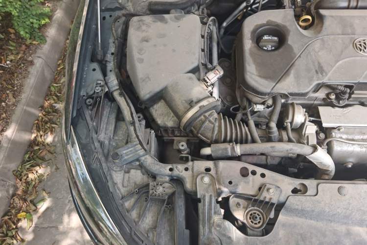 Used Buick Regal 2019 Revised 20T Luxury Version China VI Standard Engine Bay Right