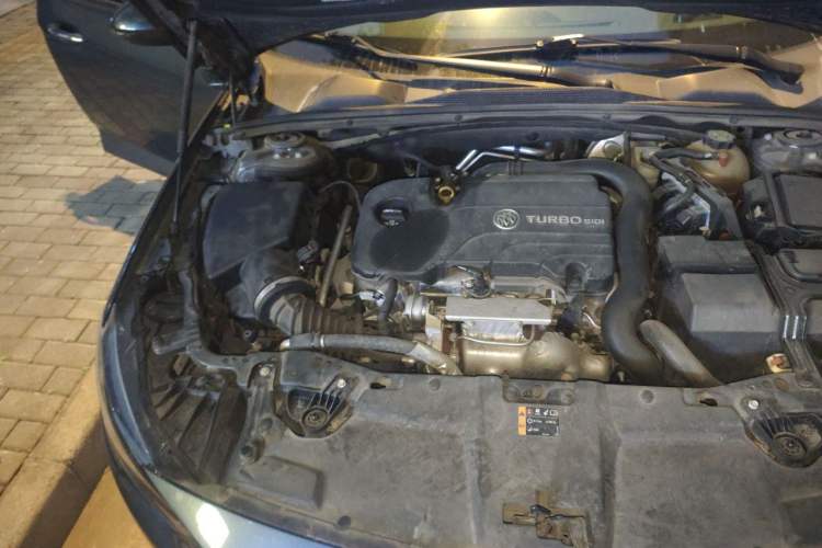 Used Buick Regal 2019 20T Elite Version China VI Standard Engine Bay Right