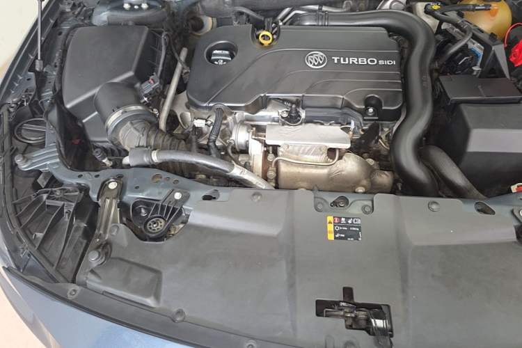 Used Buick Regal 2019 20T Elite Version China VI Standard Engine Bay Right