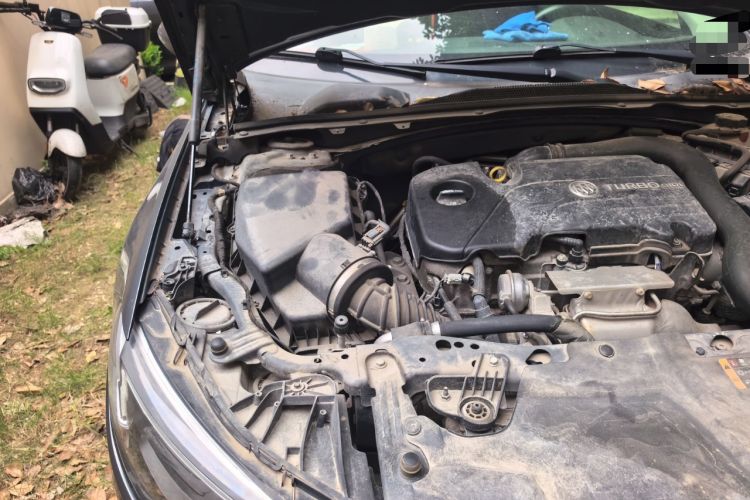 Used Buick Regal 2019 20T Elite Version China VI Standard Engine Bay Right
