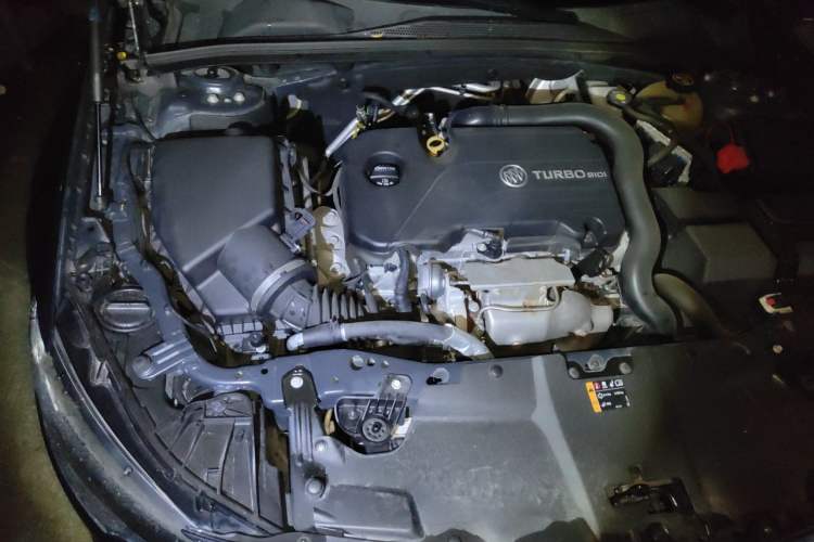 Used Buick Regal 2019 20T Elite Version China VI Standard Engine Bay Right