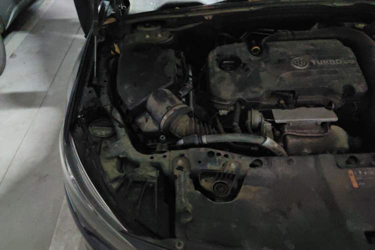 Used Buick Regal 2019 20T Elite Version China VI Standard Engine Bay Right
