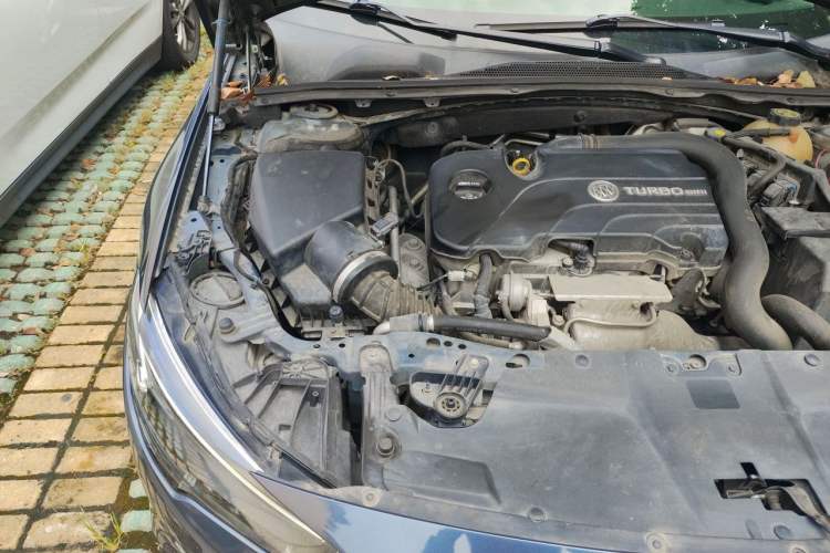 Used Buick Regal 2019 20T Elite Version China VI Standard Engine Bay Right