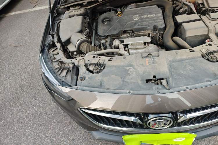 Used Buick Regal 2019 20T Elite Version China VI Standard Engine Bay Right