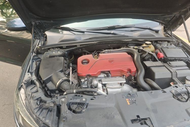 Used Buick Regal 2019 20T Elite Version China VI Standard Engine Bay Right