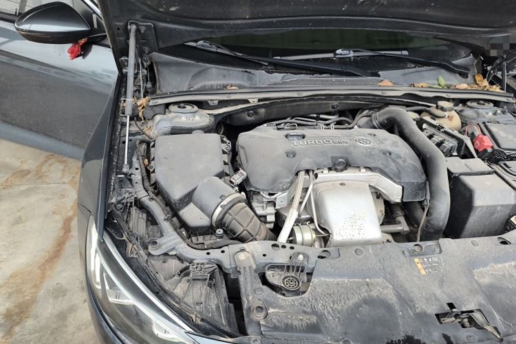 Used Buick Regal 2019 28T Luxury Edition China VI Engine Bay Right