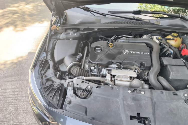 Used Buick Regal 2019 20T Luxury Model China VI Standard Engine Bay Right