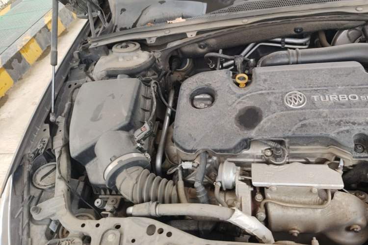 Used Buick Regal 2019 20T Elite Version China VI Standard Engine Bay Right