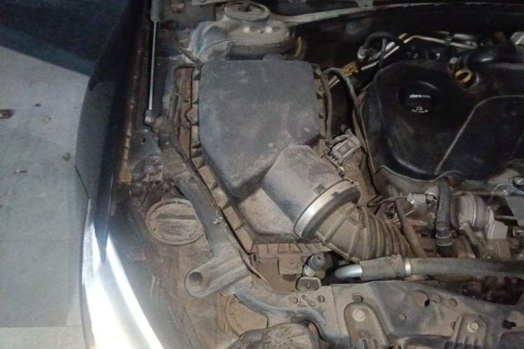 Used Buick Regal 2019 20T Elite Version China VI Standard Engine Bay Right