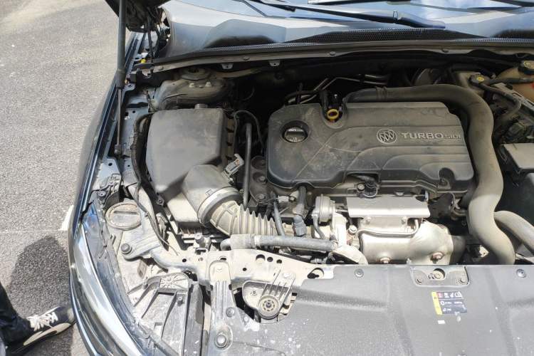 Used Buick Regal 2019 20T Elite Version China VI Standard Engine Bay Right
