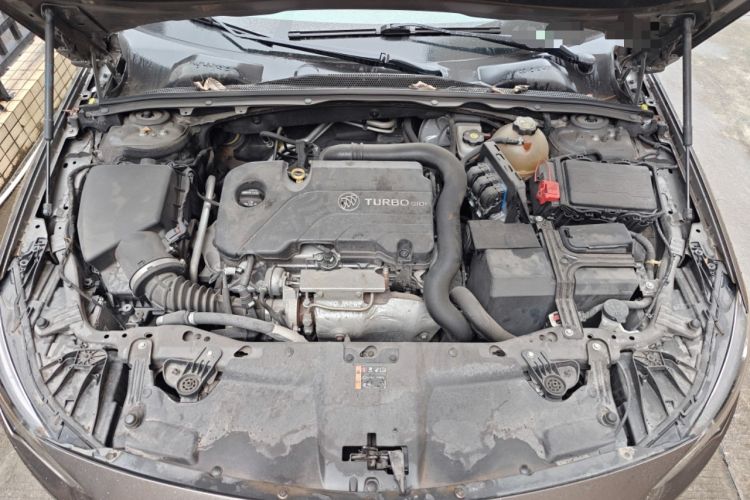 Used Buick Regal 2019 20T Luxury Model China V Standard Engine Bay