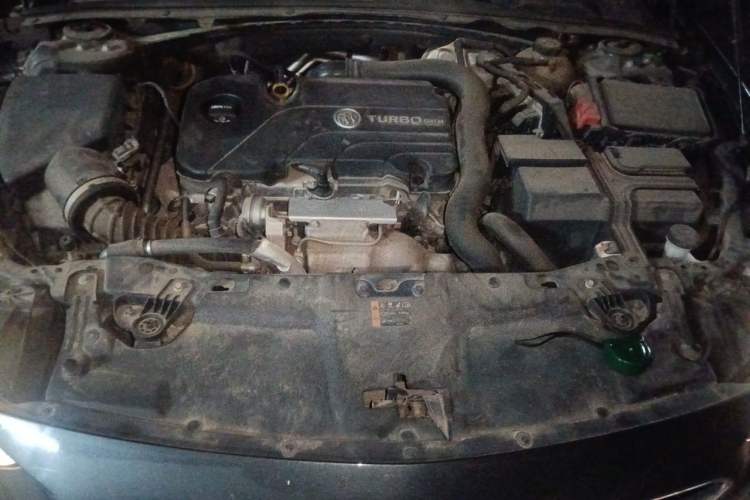 Used Buick Regal 2019 20T Elite Version China VI Standard Engine Bay