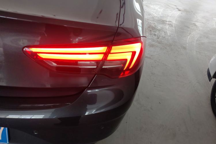 Used Buick Regal 2019 20T Luxury Model China VI Standard Exterior 3