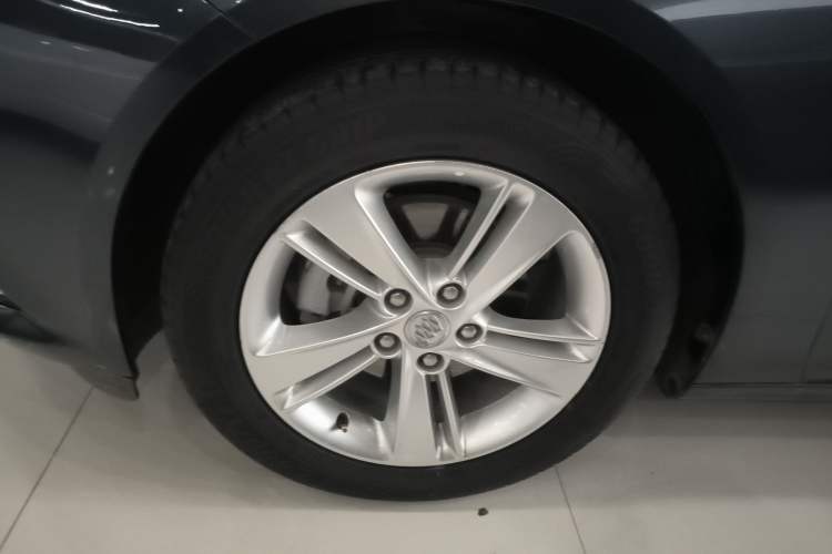Used Buick Regal 2019 20T Elite Version China VI Standard Exterior 4