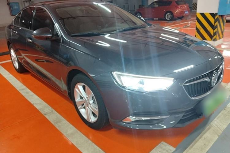 Used Buick Regal 2019 20T Elite Version China VI Standard Front Right 45 Deg