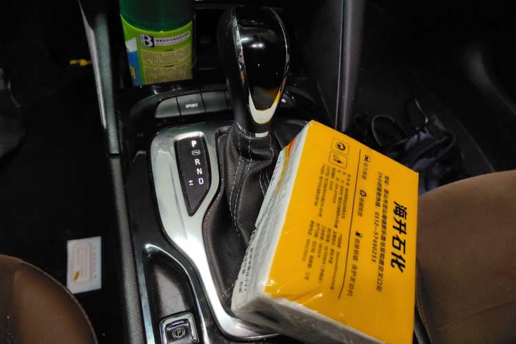 Used Buick Regal 2019 20T Elite Version China VI Standard Gear Lever