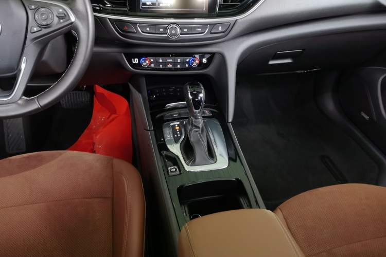 Used Buick Regal 2019 28T Luxury Edition China VI Gear Lever