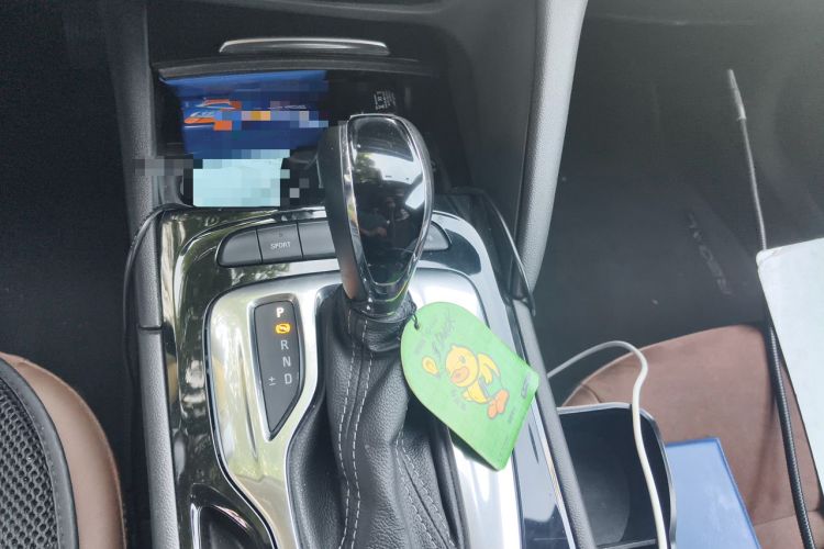Used Buick Regal 2019 20T Luxury Model China VI Standard Gear Lever