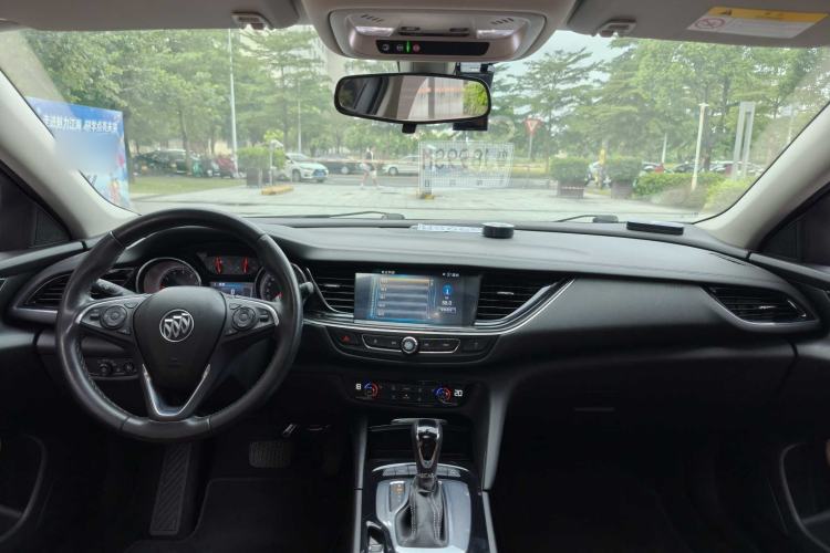 Used Buick Regal 2019 20T Elite Version China VI Standard Headliner