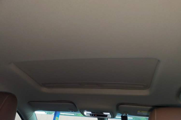 Used Buick Regal 2019 20T Elite Version China VI Standard Headliner