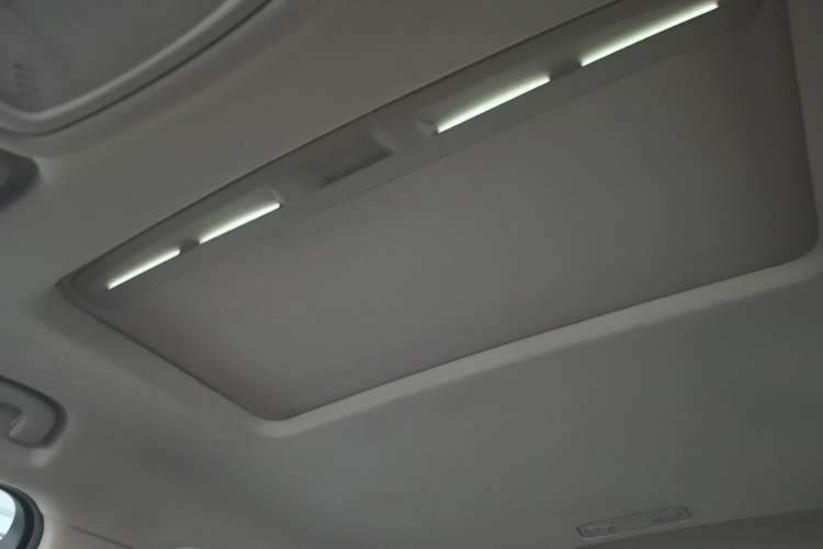 Used Buick Regal 2019 20T Luxury Model China V Standard Headliner