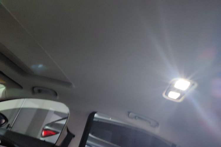 Used Buick Regal 2019 20T Elite Version China VI Standard Headliner