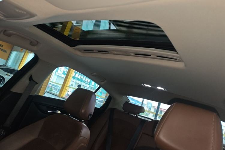 Used Buick Regal 2019 Revised 20T Luxury Version China VI Standard Headliner