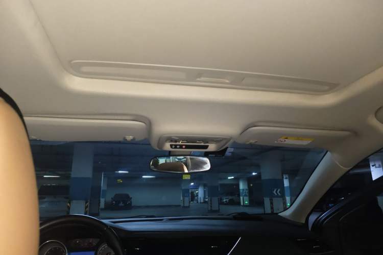 Used Buick Regal 2019 20T Elite Version China VI Standard Headliner